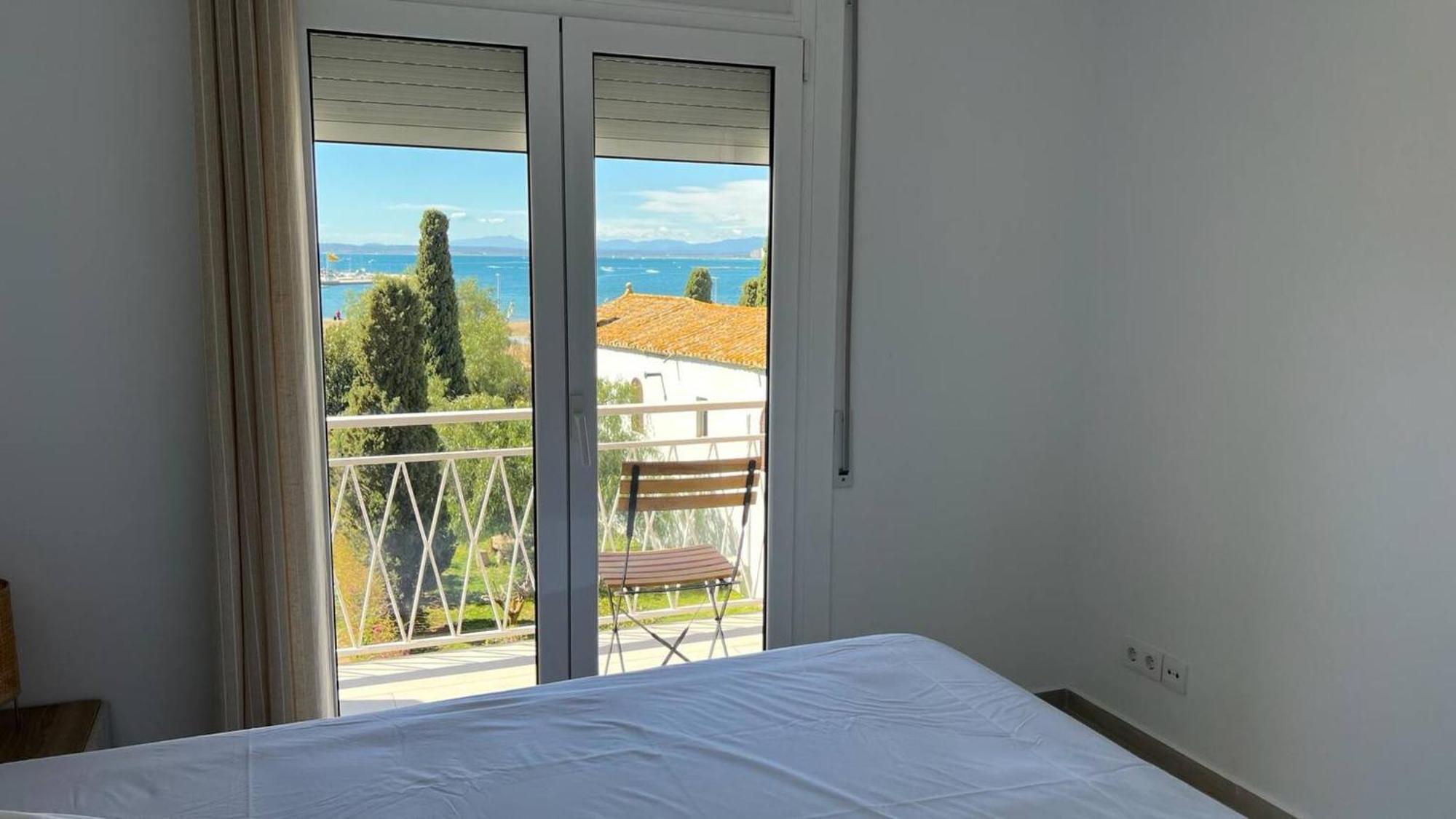 Apartamento Frente Al Mar Roses Ngoại thất bức ảnh