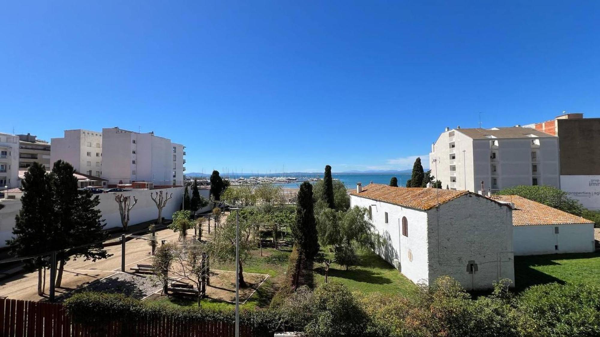 Apartamento Frente Al Mar Roses Ngoại thất bức ảnh