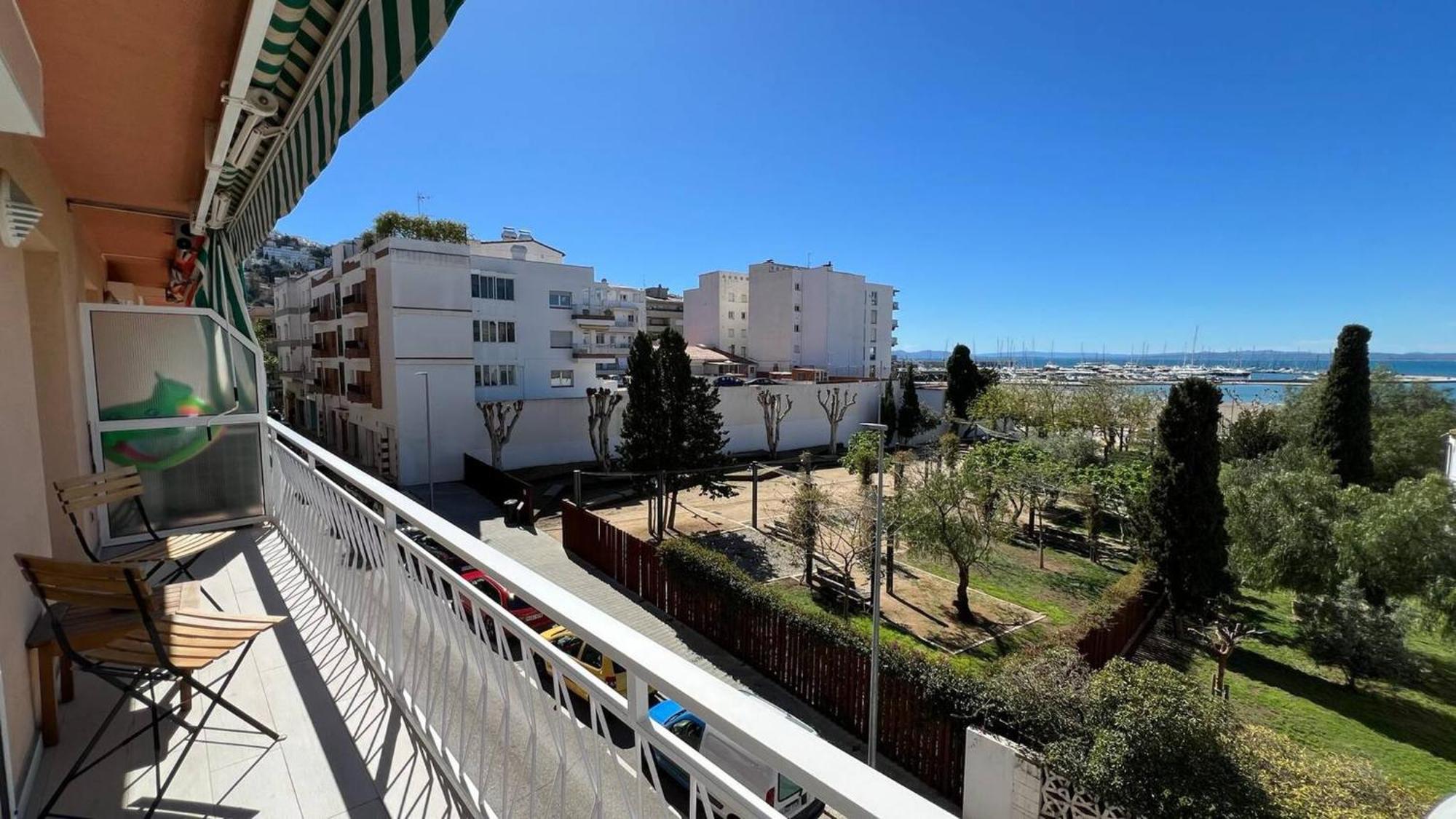 Apartamento Frente Al Mar Roses Ngoại thất bức ảnh